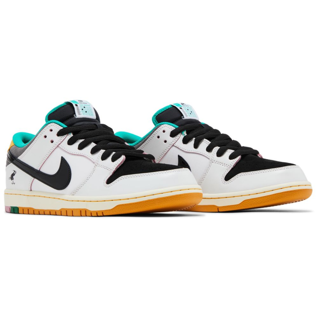 Tênis Nike CSEF x SB Dunk Low Pro 'White Black'