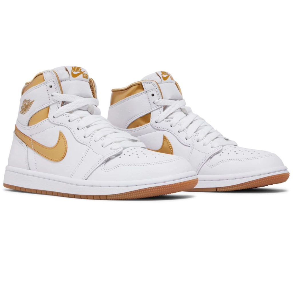 Tênis Nike Air Jordan 1 Retro High OG 'Metallic Gold'