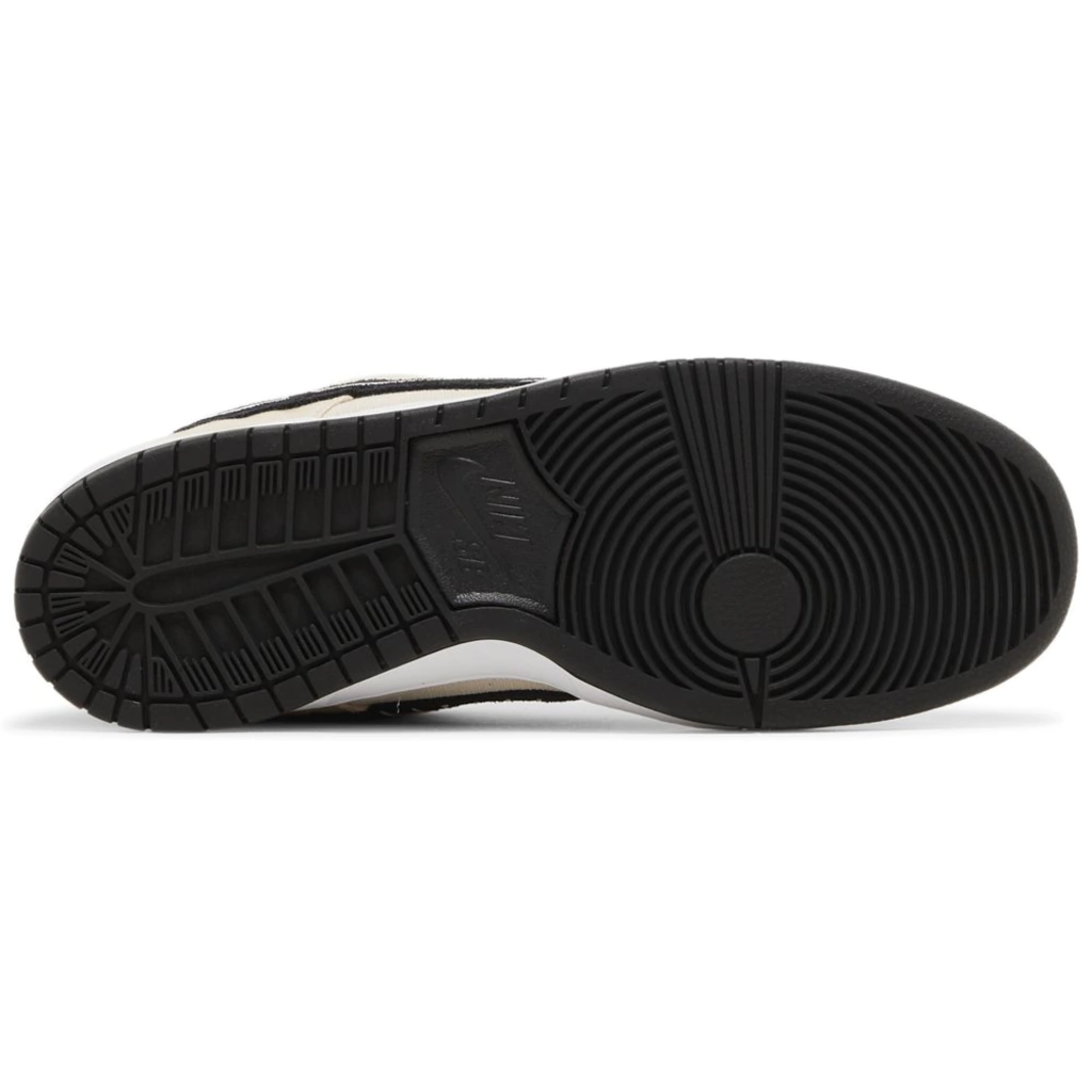 Tênis Nike Albino & Preto x SB Dunk Low 'Pearl White'