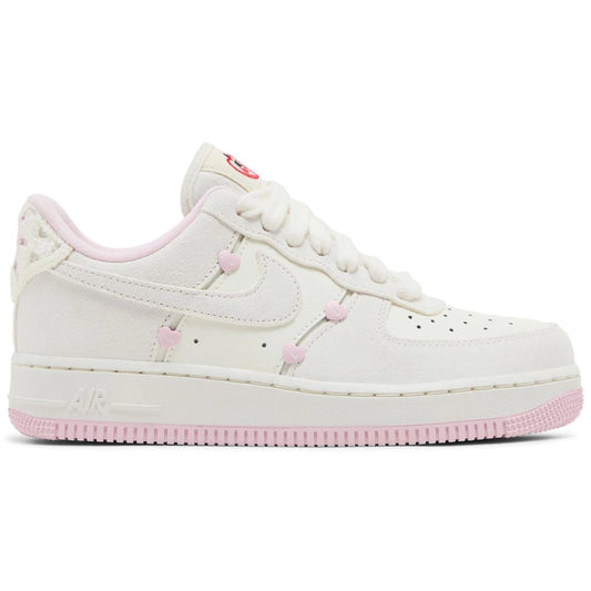 Tênis Nike Air Force 1 Low 'Valentine's Day' (2025)
