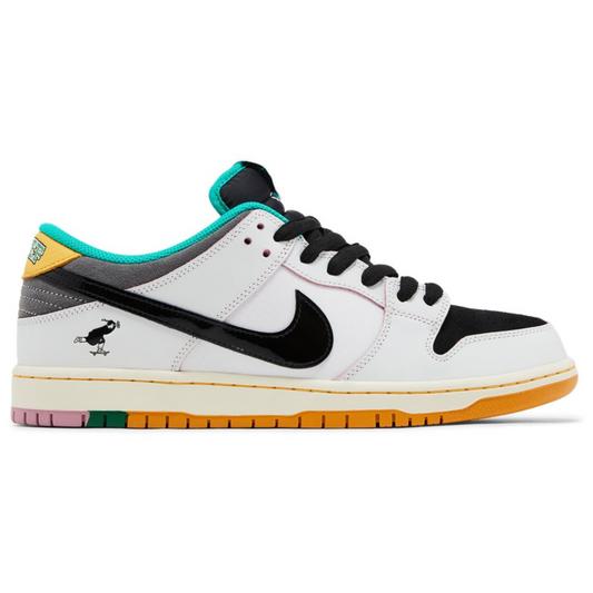Tênis Nike CSEF x SB Dunk Low Pro 'White Black'