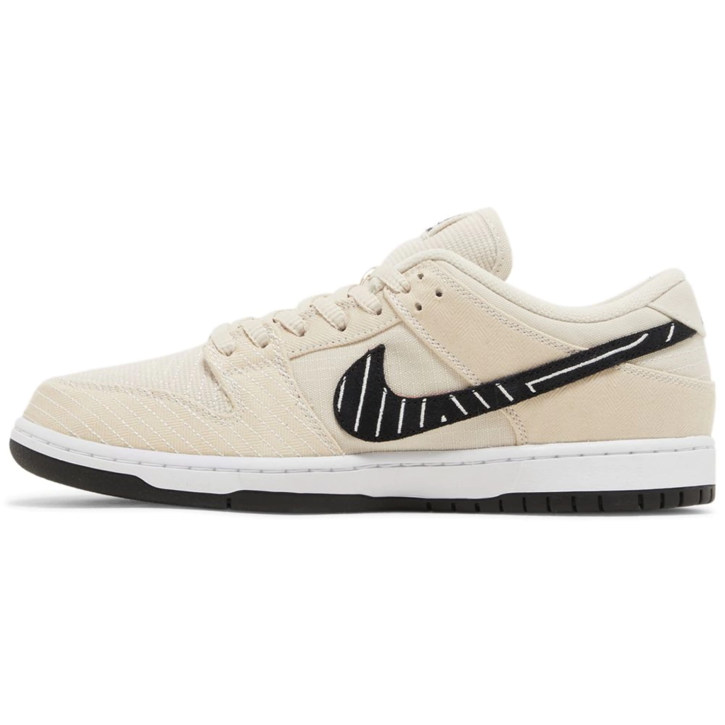 Tênis Nike Albino & Preto x SB Dunk Low 'Pearl White'